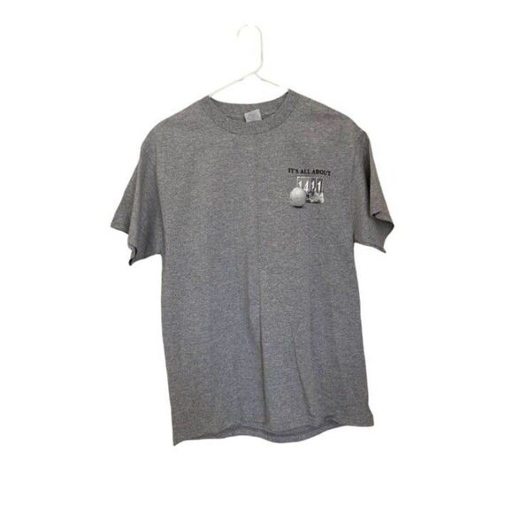 It's all about Volleyball T-Shirt (Medium) - Picture 4 of 5